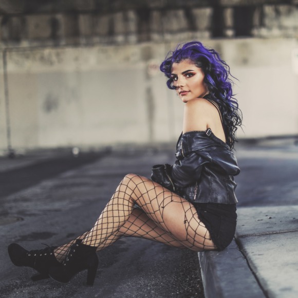 Meet your Posher, Jessica - Picture 1 of 1